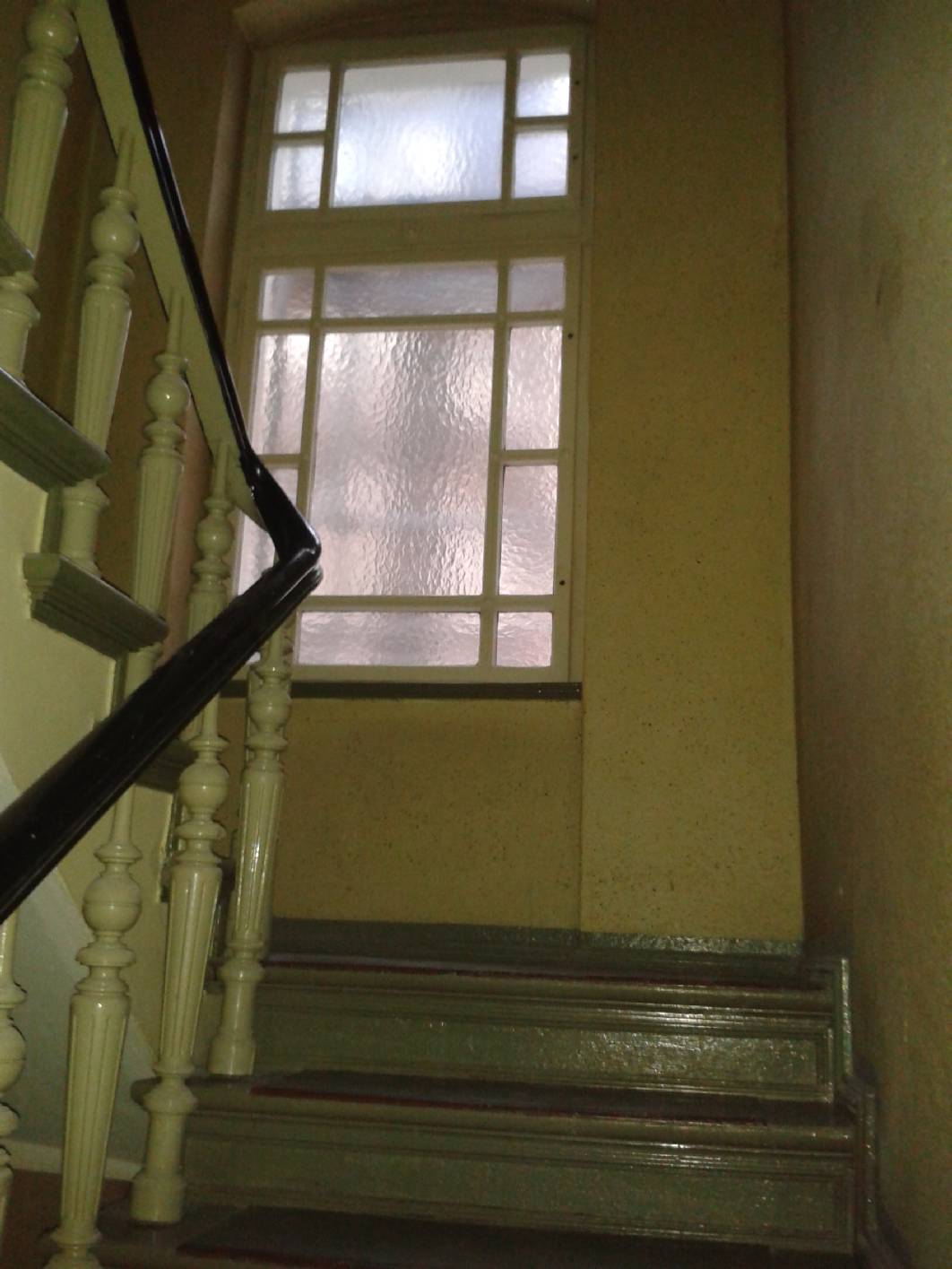 Marmorierung & Deckenmalerei in Berlin - Malerarbeiten im Treppenhaus